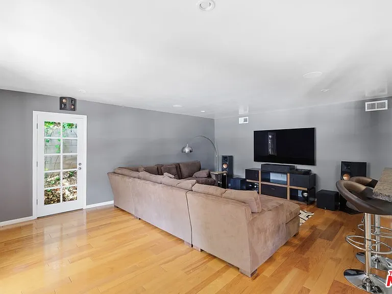 503 N Greencraig Rd — Photo 33