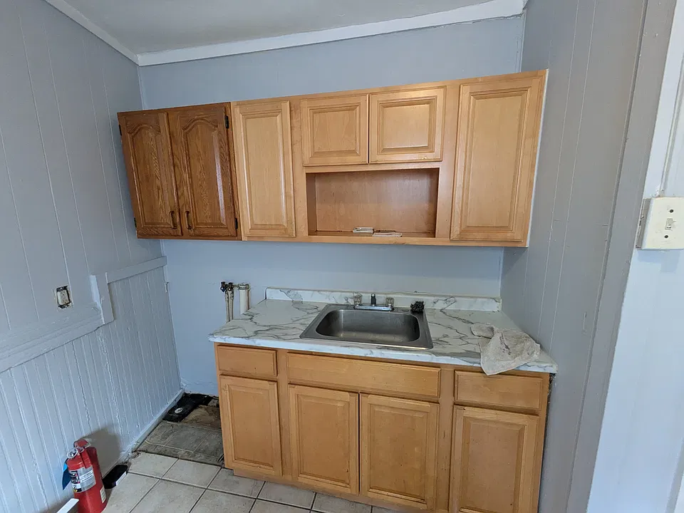 219 Helen St #1