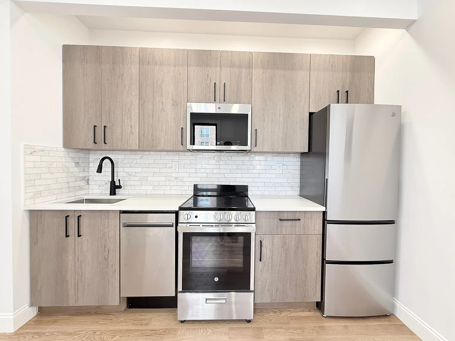 151 East 19th Street — Photo 3