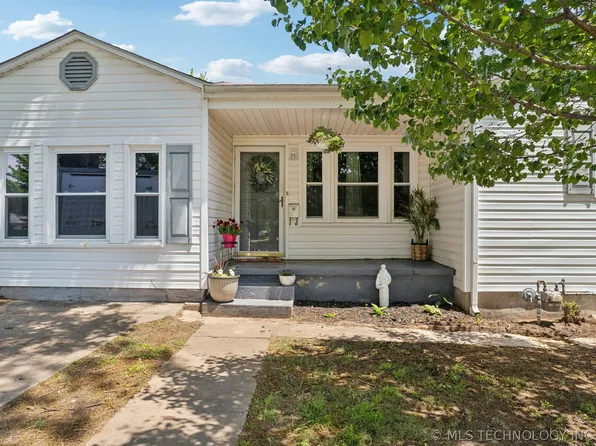 1007 N McKinley Ave, Sand Springs, OK 74063