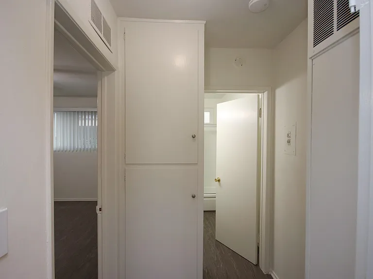 252 S Mentor Ave #5 — Photo 15