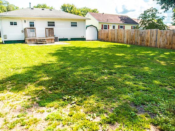 4th image of 221 Hunter Ave