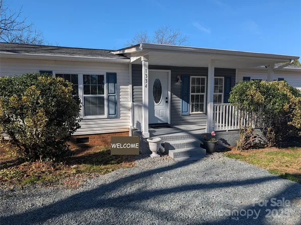 1334 Mecklenburg Hwy, Mooresville, NC 28115
