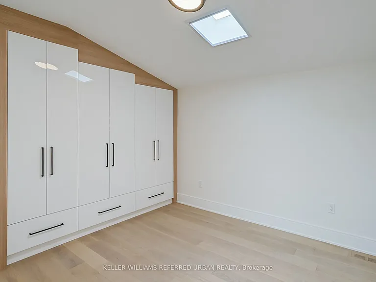 39 Wesley Ave — Photo 29