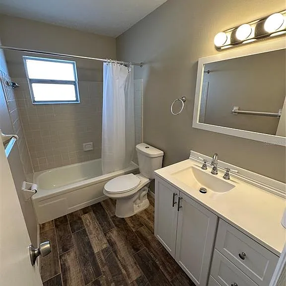 1025 Apollo Beach Blvd #D — Photo 4