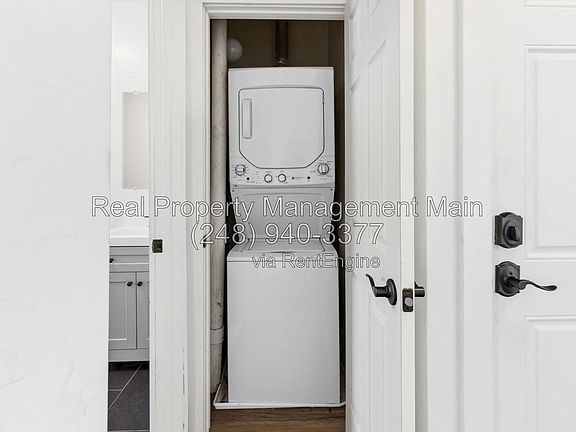 5th image of 1612 Bagley St APT 2