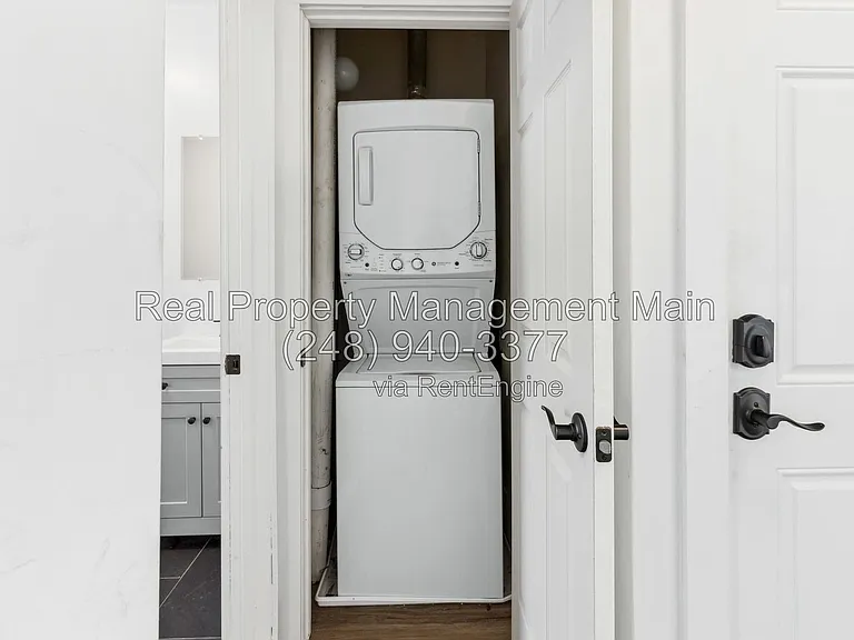 1612 Bagley St #2 — Photo 5