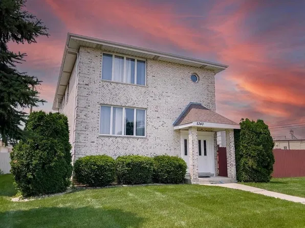 5340 S 6th Ave APT 2, La Grange, IL 60525