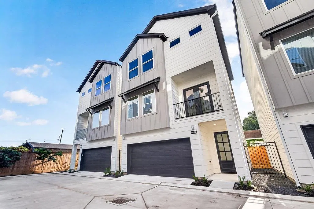 3 bed, 3.5 bath, 1905 sqft, $2,950 — Photo 3
