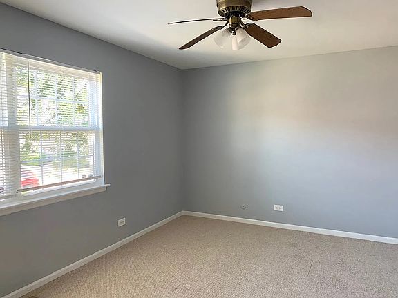 3rd image of 117 Brookwood Ct