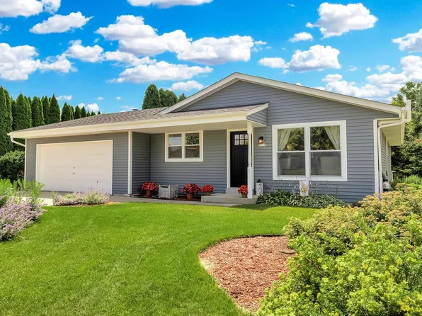 8733 South Fieldpointe DRIVE, Oak Creek, WI 53154