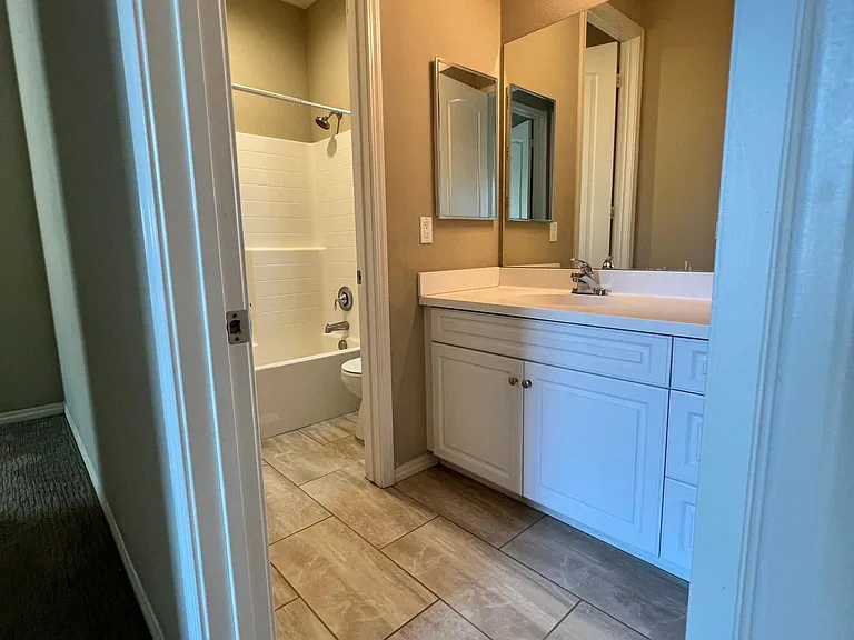 1913 Provost Pl — Photo 19