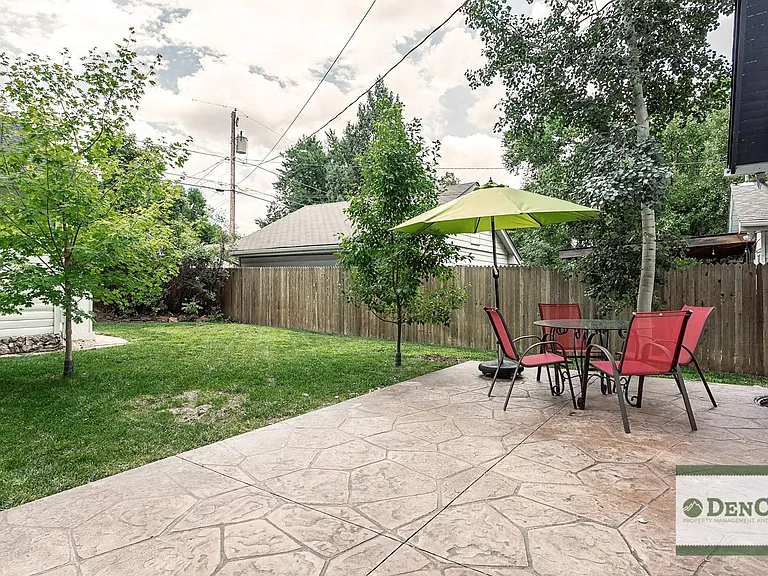 1402 S York St — Photo 22