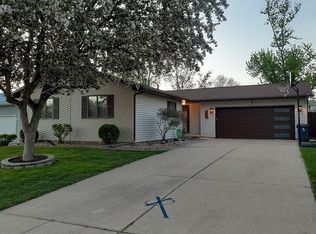 3516 Raven Ln NE, Cedar Rapids, IA 52402