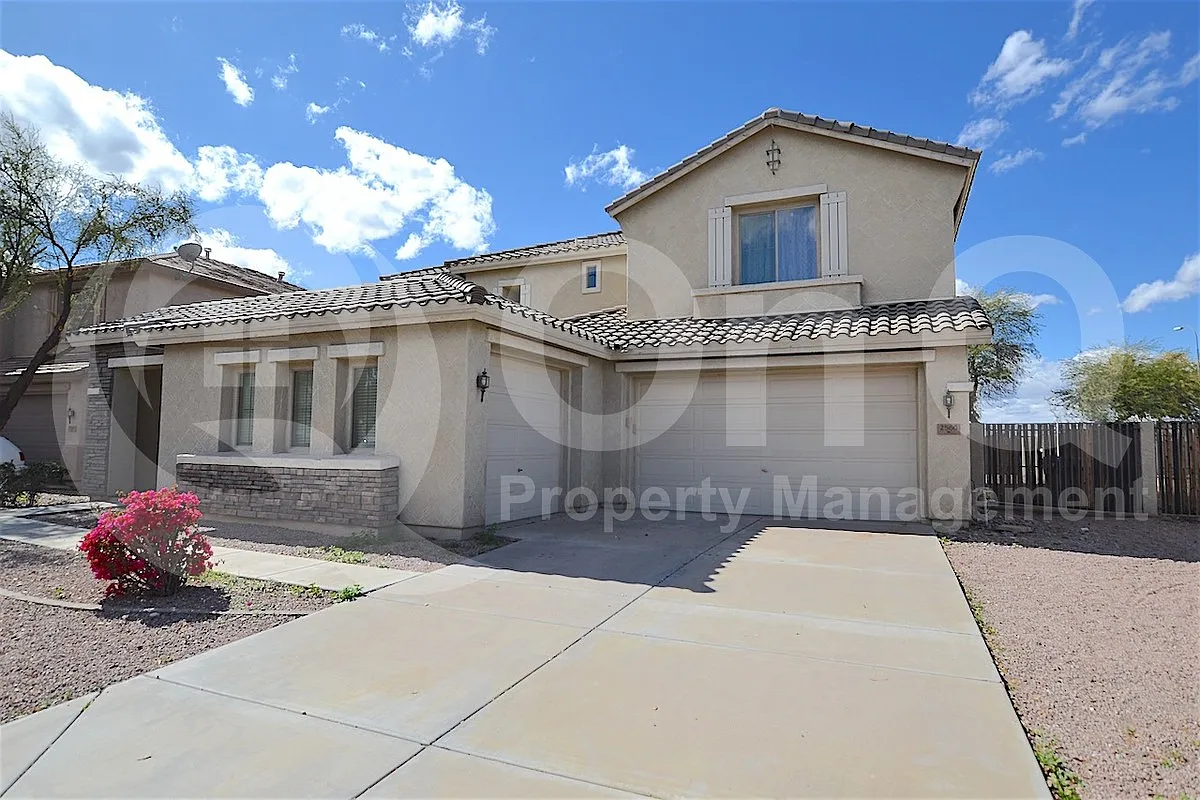 Building Photo - 2560 S Dragoon Dr