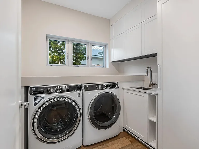 3741 Eagle Ave — Photo 15