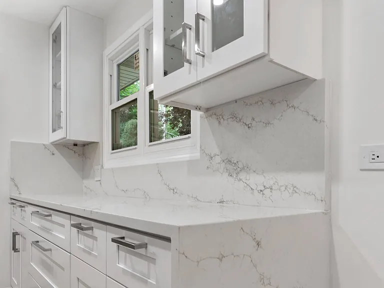 329 Marion Ct — Photo 12