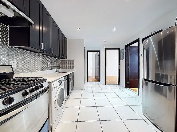 2nd image of 964 Amsterdam Ave #3LE