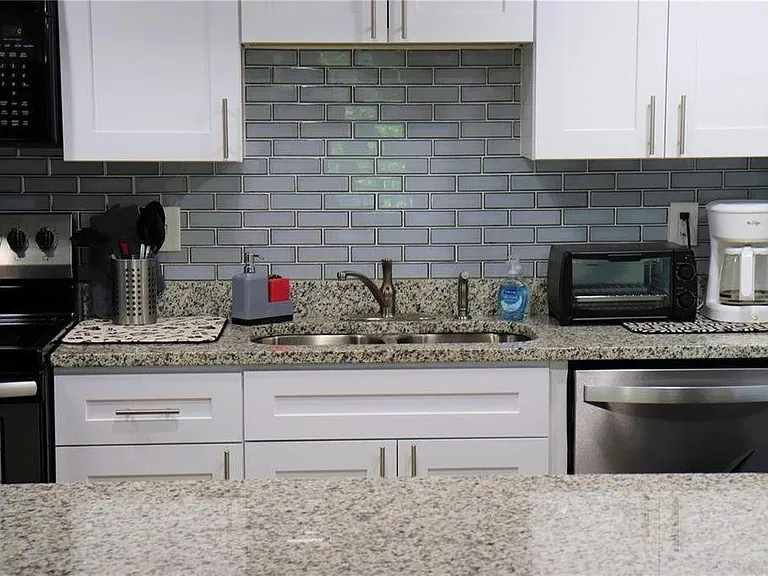 140 Hunter Lake Dr #G — Photo 10