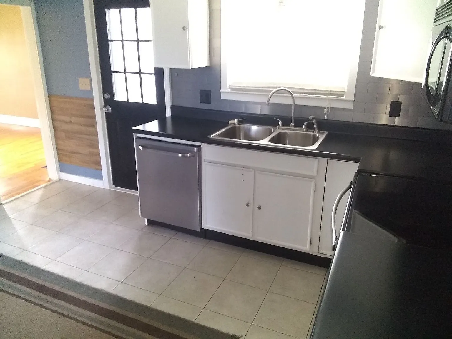 456 River Drive - 1 — Photo 3