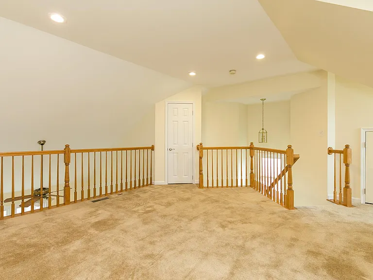 7011 Fieldhurst Ct — Photo 18