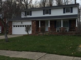 686 Oriole Dr, Eastlake, OH 44095