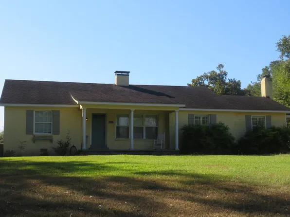 916 S Natchez St, Kosciusko, MS 39090