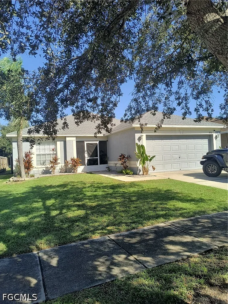3 bed, 1.0 bath, 1300 sqft, $1,795 — Photo 1