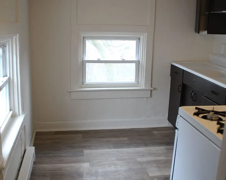 212 E Lemon St — Photo 10