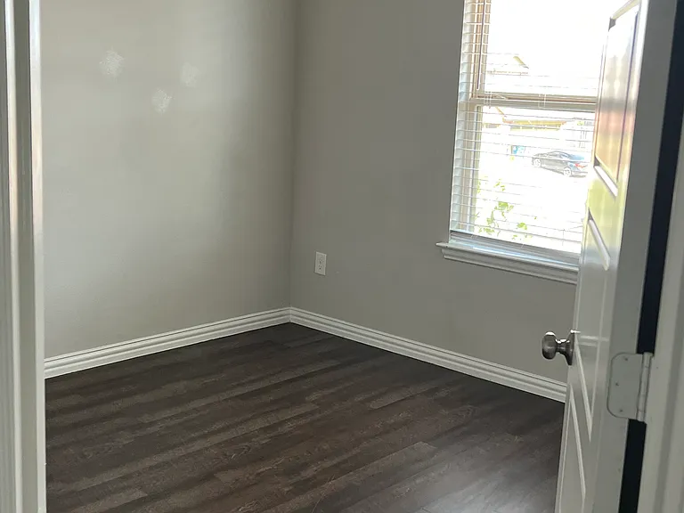4904 Villas Dr #4904 — Photo 2