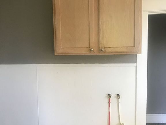 4th image of 125 E Gregg St
