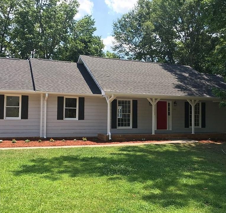 1st image of 3010 Vinson Dr