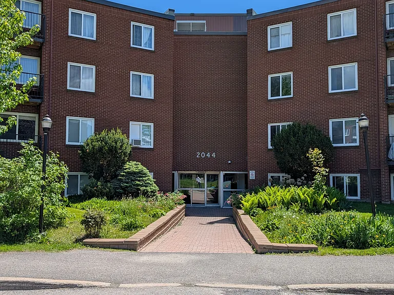 2044 Arrowsmith Dr #202A — Photo 1