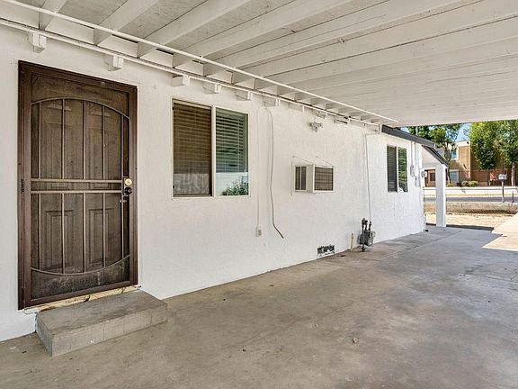 4th image of 13583 E Parlier Ave