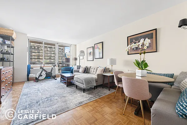 Rented by Leslie J. Garfield | media 1