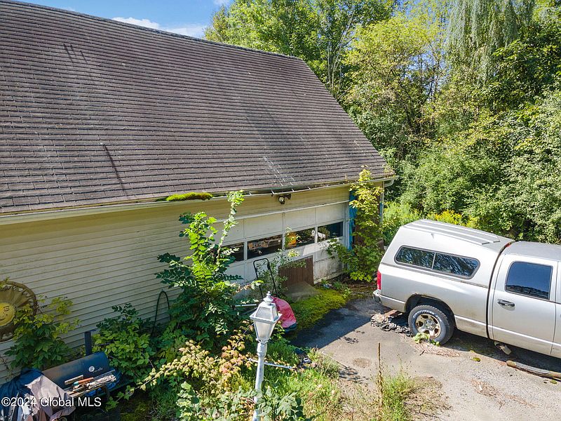 5th image of 307 Mudge Road
