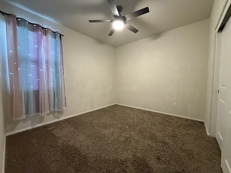 30187 W Avalon Dr — Photo 18