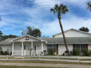 877 Derbyshire Rd, Daytona Beach, FL 32117
