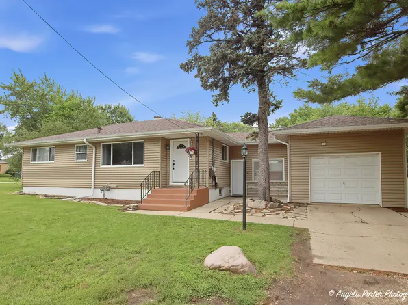 2023 Elim Ave, Zion, IL 60099