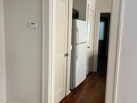4th image of 3954 Shaw Ave #A