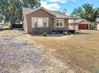 412 Sommerville Ave, Moulton, AL 35650