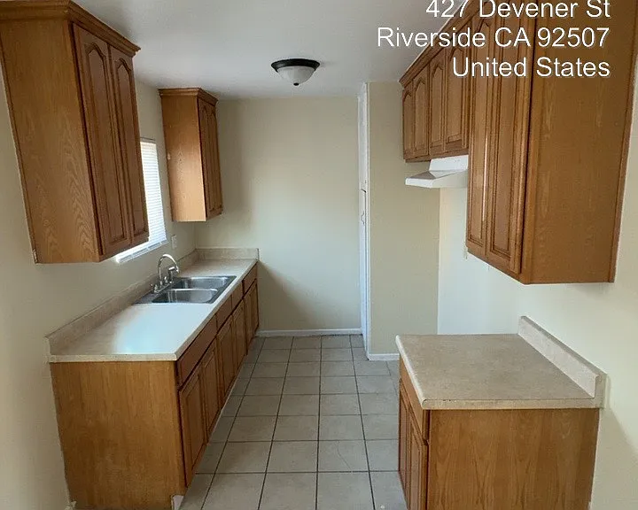 421 Devener St #D — Photo 6