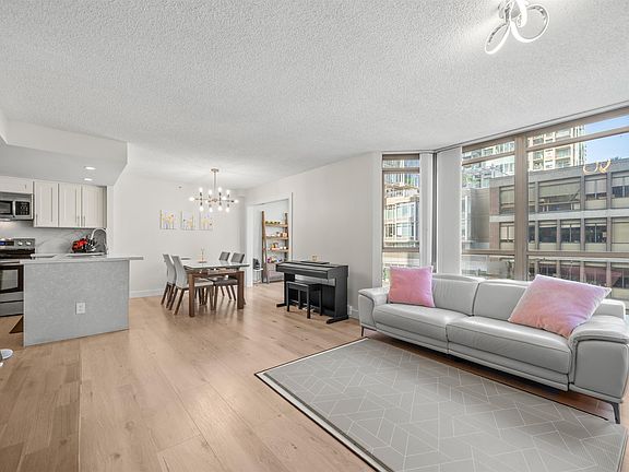 2nd image of 867 Hamilton St #706
