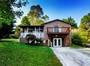 616 Melton Hill Dr, Clinton, TN 37716