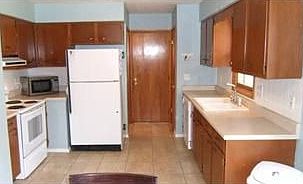 4th image of 76 Beverly Ln