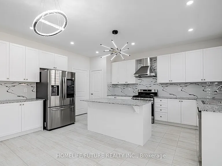 160 Markview Rd — Photo 6