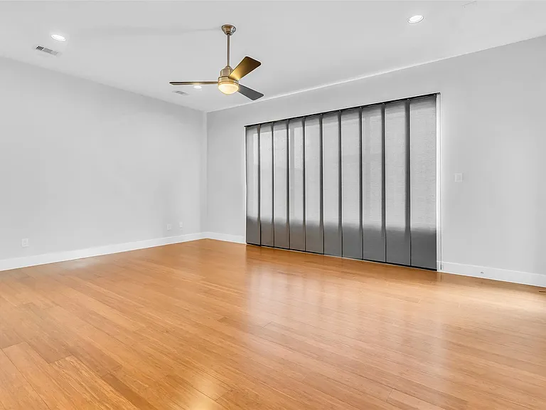 1802 Hickory St — Photo 21