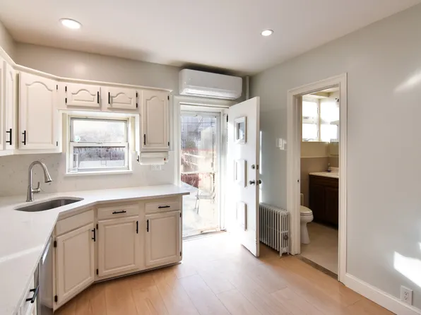 287 Kingsland Avenue image 3 of 16