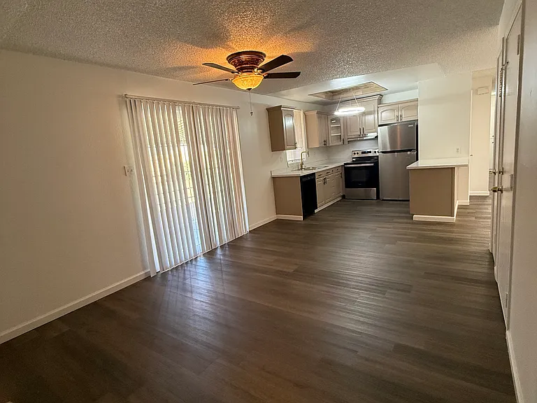 10657 Viani Way — Photo 4