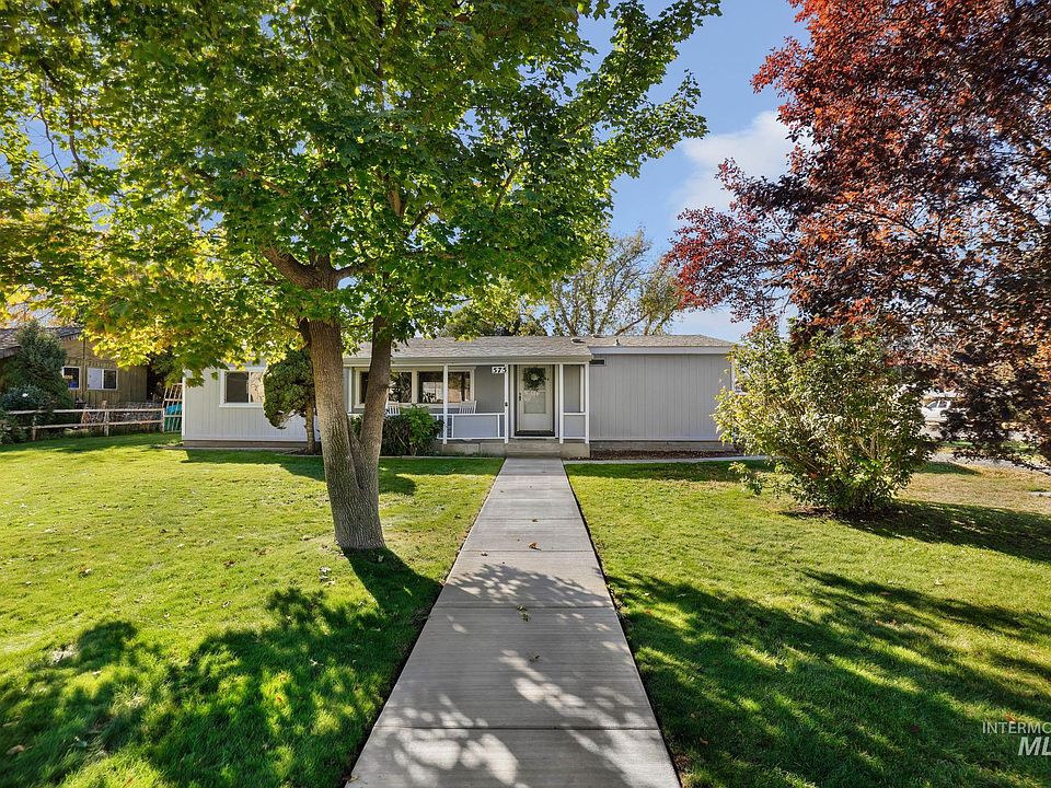 1st image of 575 4th Ave E